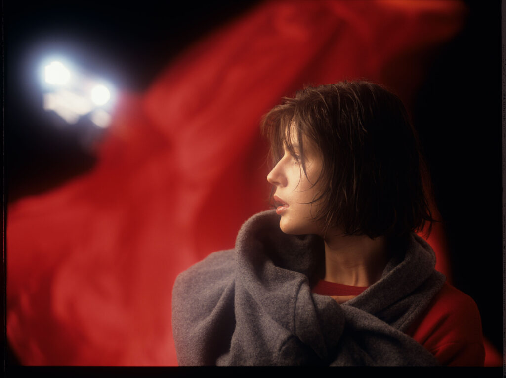 Główna bohaterka filmu Valentine (Irène Jacob).