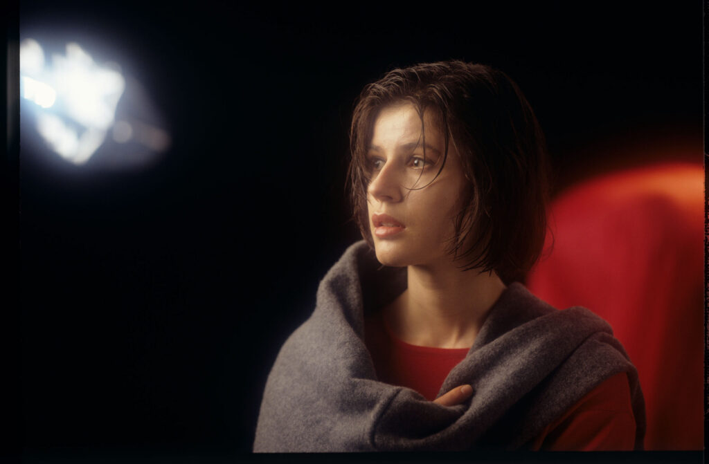 The main character of the movie Valentine (Irène Jacob).