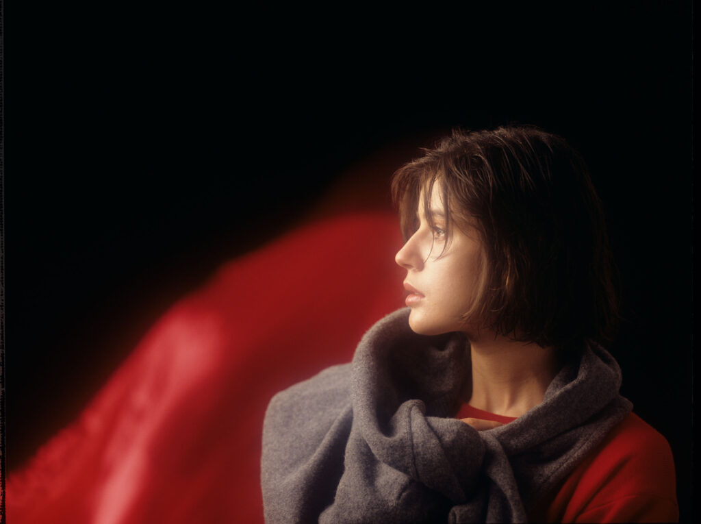 Główna bohaterka filmu Valentine (Irène Jacob).