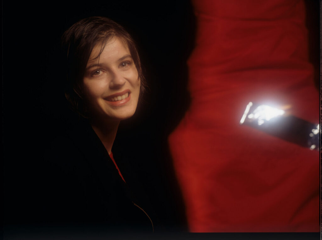 The main character of the movie Valentine (Irène Jacob).