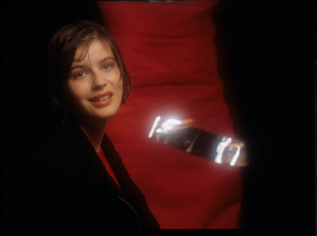 Główna bohaterka filmu Valentine (Irène Jacob).