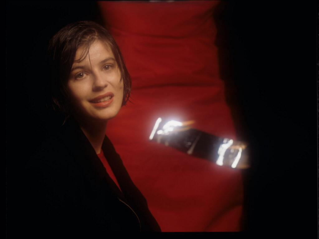 The main character of the movie Valentine (Irène Jacob).