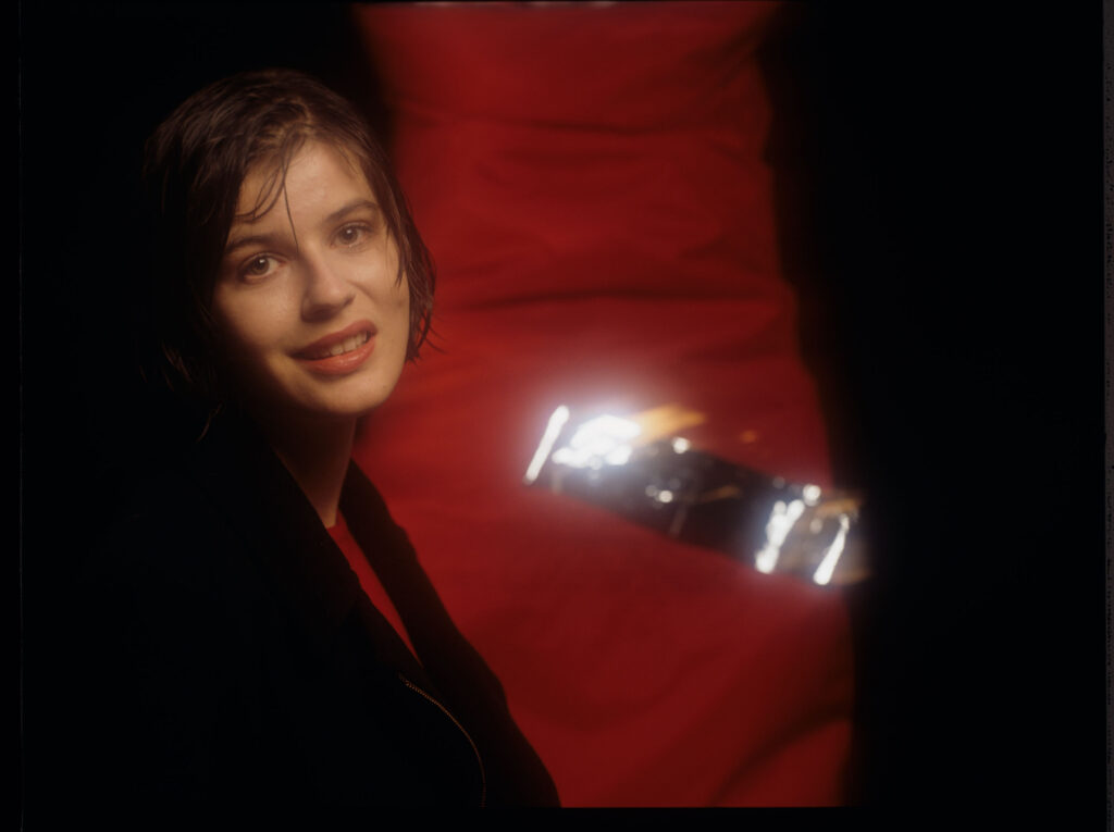 Główna bohaterka filmu Valentine (Irène Jacob).