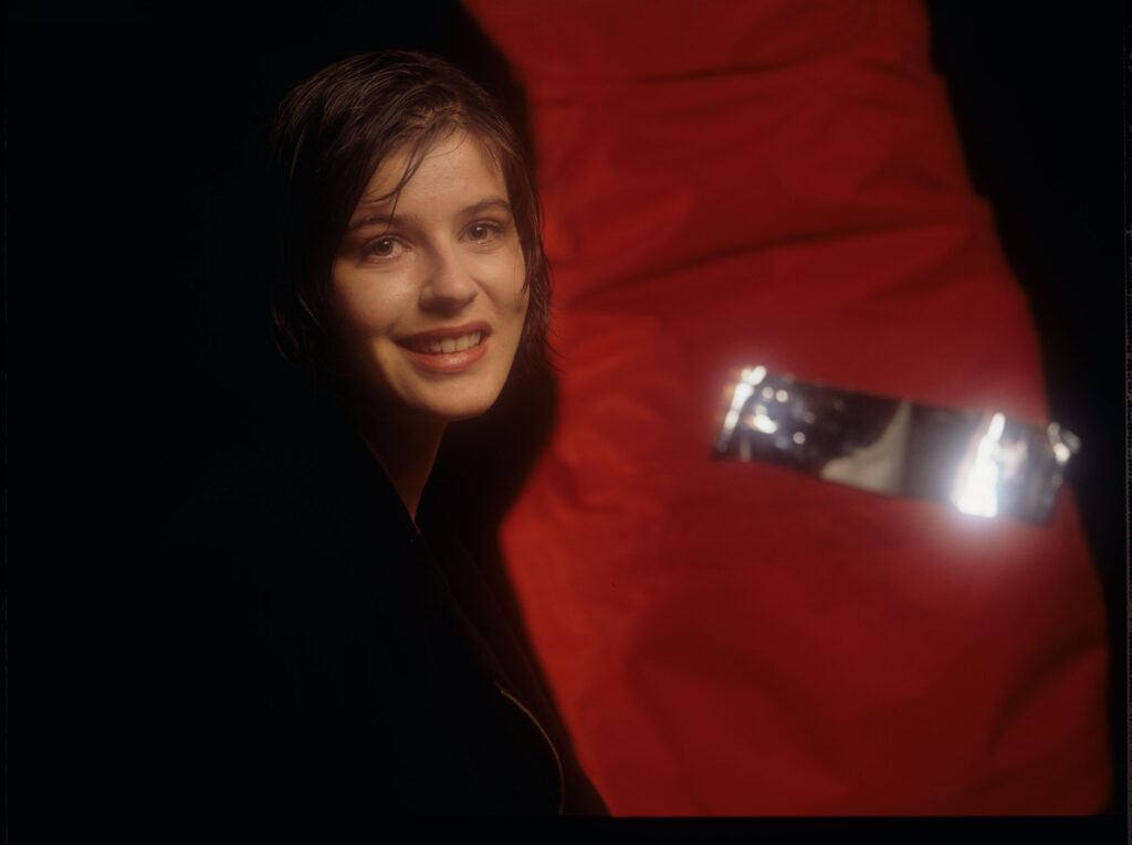 Główna bohaterka filmu Valentine (Irène Jacob).