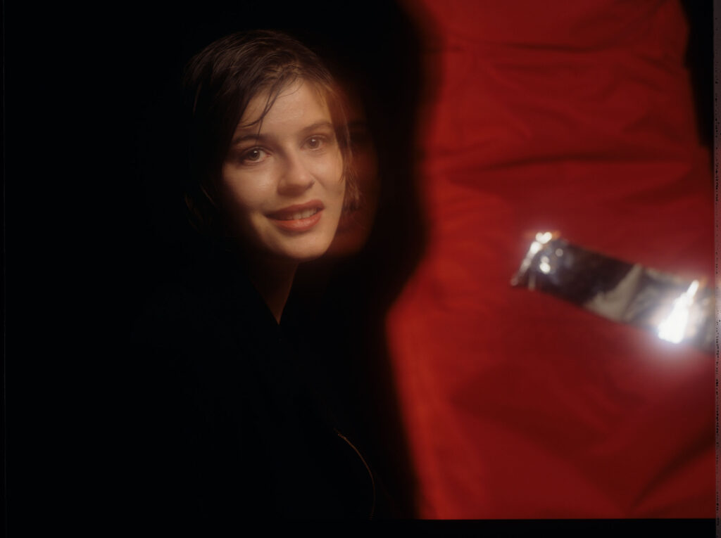 Główna bohaterka filmu Valentine (Irène Jacob).