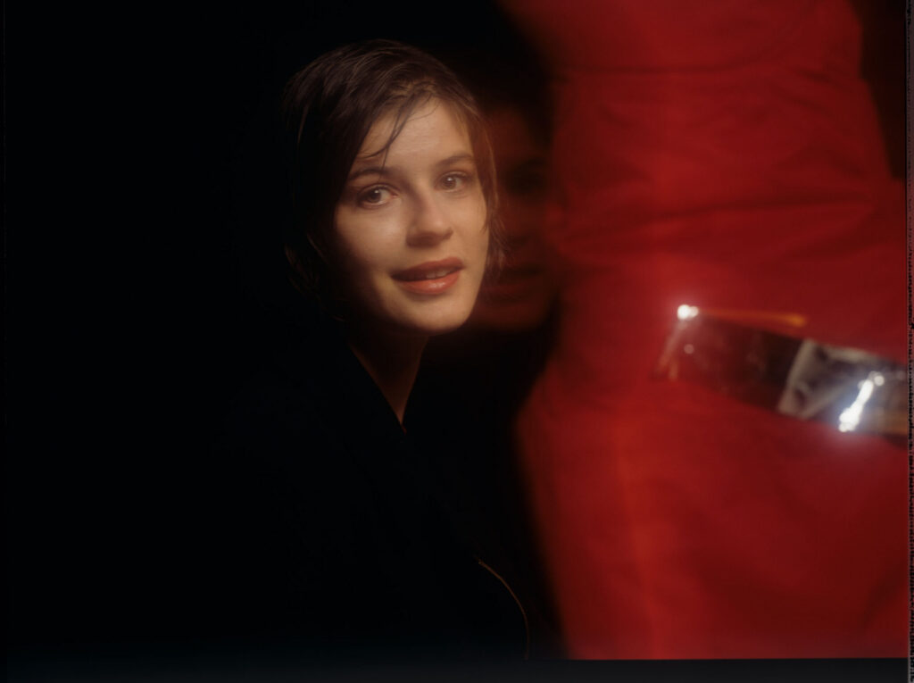 The main character of the movie Valentine (Irène Jacob).