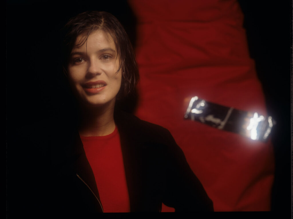 Główna bohaterka filmu Valentine (Irène Jacob).