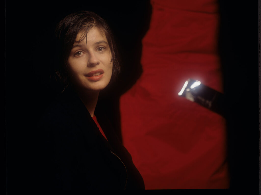 Główna bohaterka filmu Valentine (Irène Jacob).
