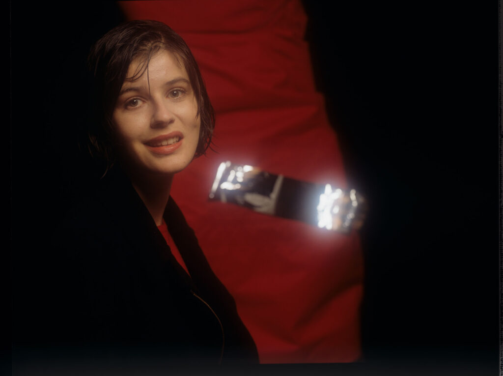 Główna bohaterka filmu Valentine (Irène Jacob).