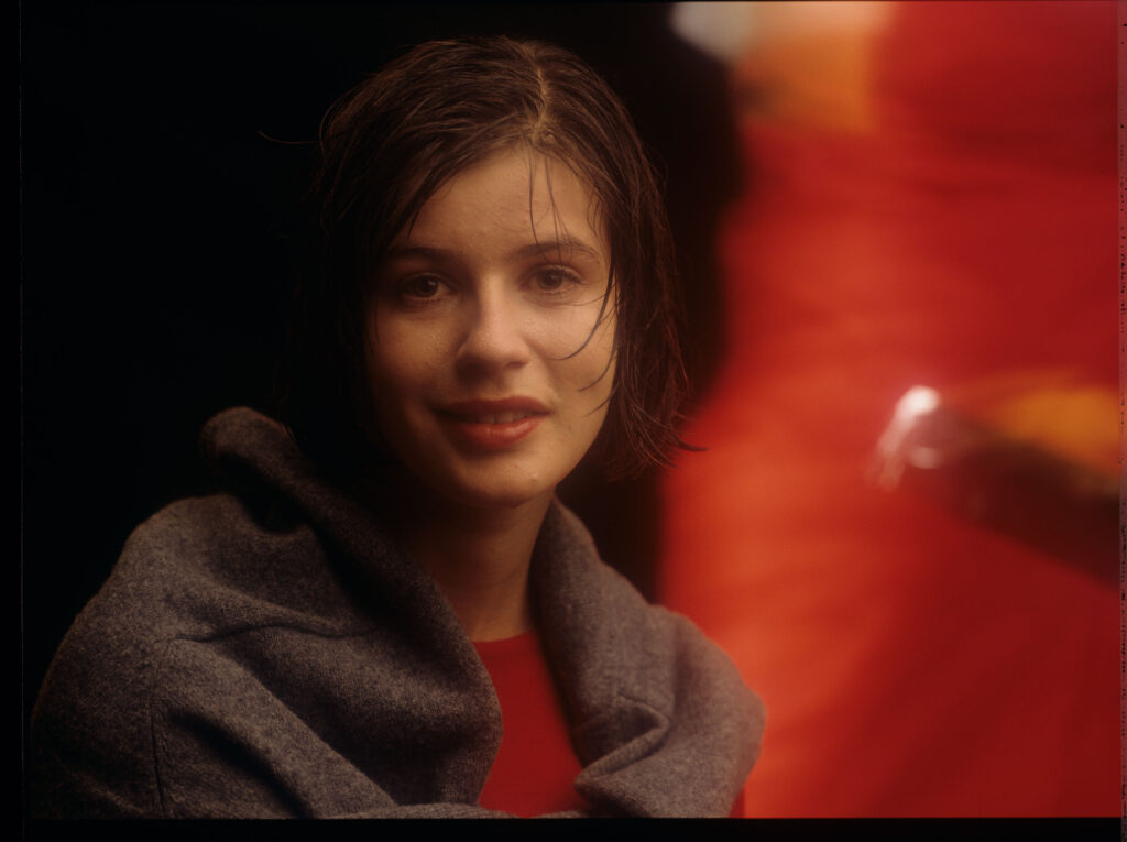 Główna bohaterka filmu Valentine (Irène Jacob).