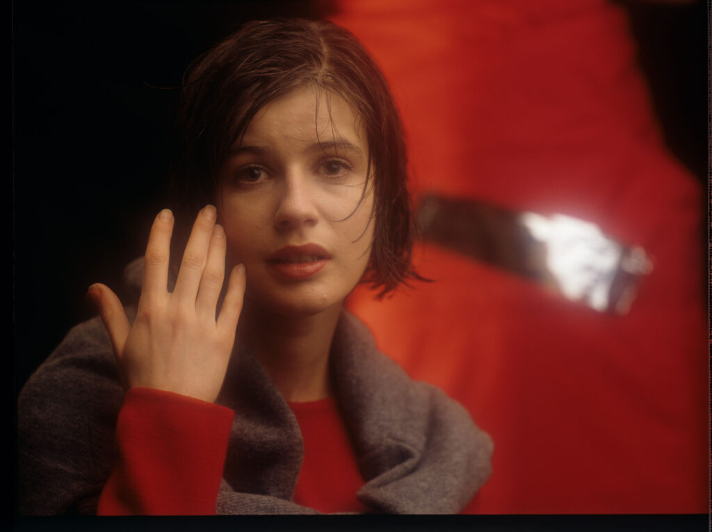 Główna bohaterka filmu Valentine (Irène Jacob).