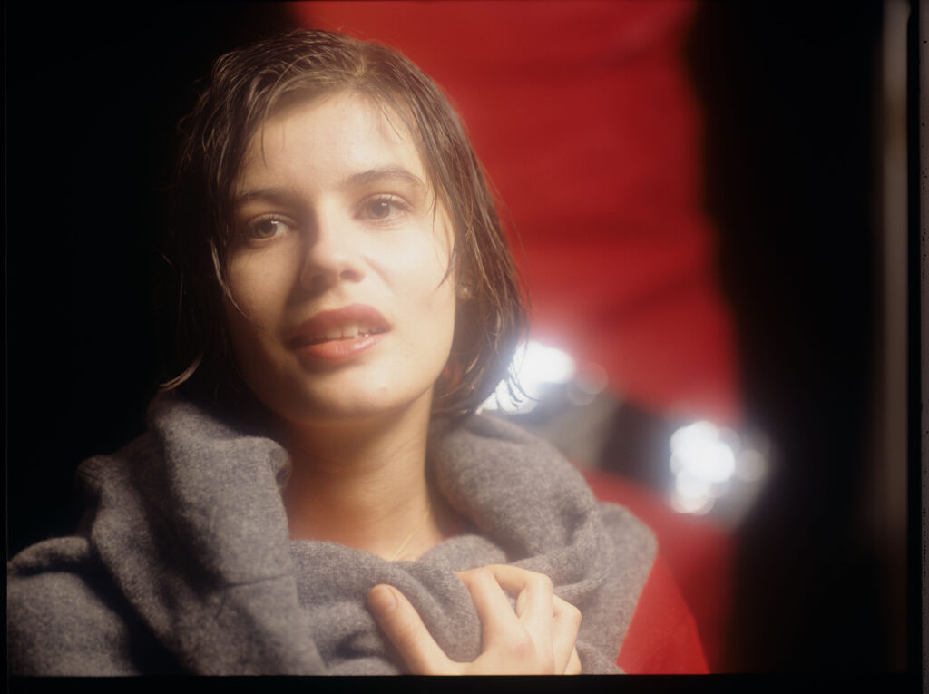 Główna bohaterka filmu Valentine (Irène Jacob).