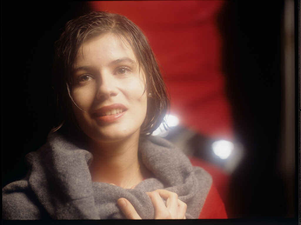Główna bohaterka filmu Valentine (Irène Jacob).