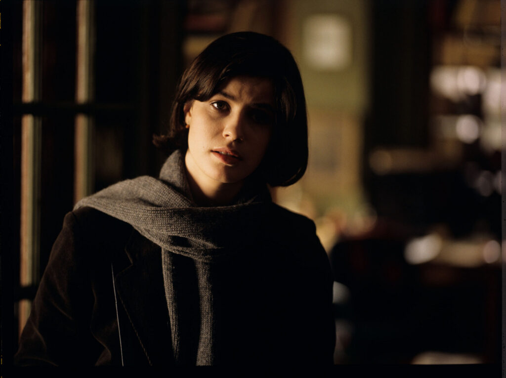 The main character of the movie Valentine (Irène Jacob).