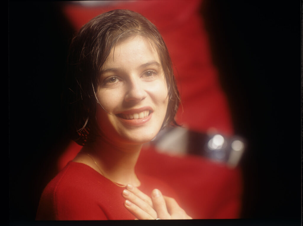 Główna bohaterka filmu Valentine (Irène Jacob).