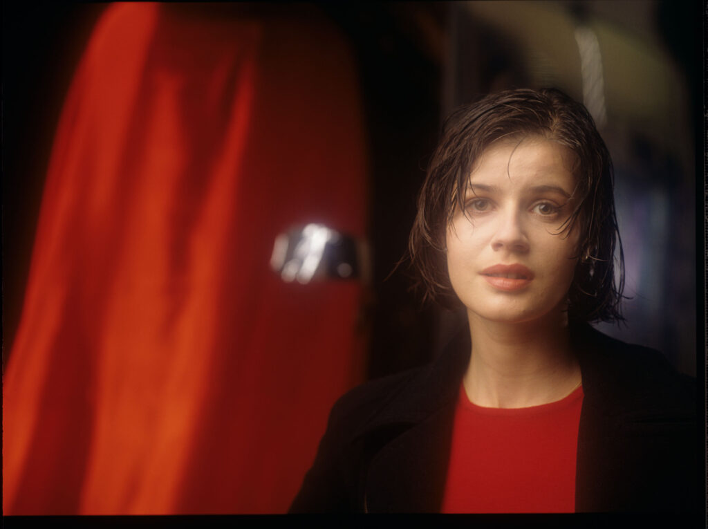 Główna bohaterka filmu Valentine (Irène Jacob).