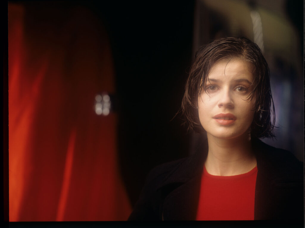 Główna bohaterka filmu Valentine (Irène Jacob).