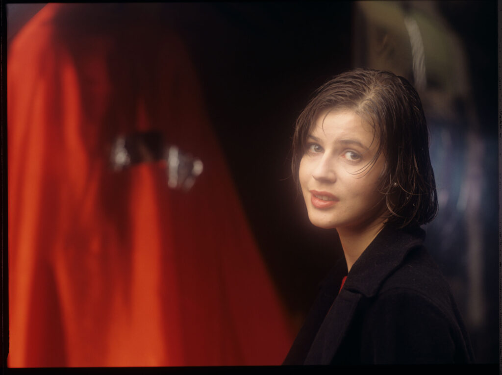 Główna bohaterka filmu Valentine (Irène Jacob).