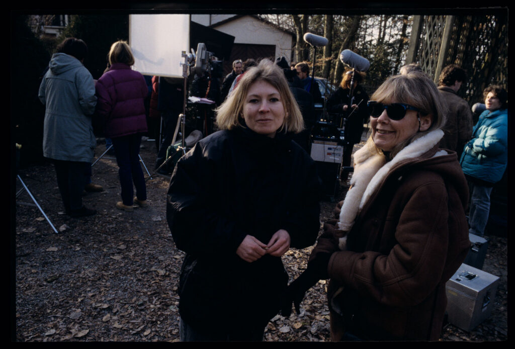 Assistant cameraman Muriel Coulin (left) on set in front of a judge's home.