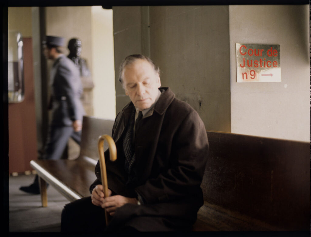 Retired judge Kern (Trintignant), accused of wiretapping telephone conversations, is awaiting trial in a Geneva court.