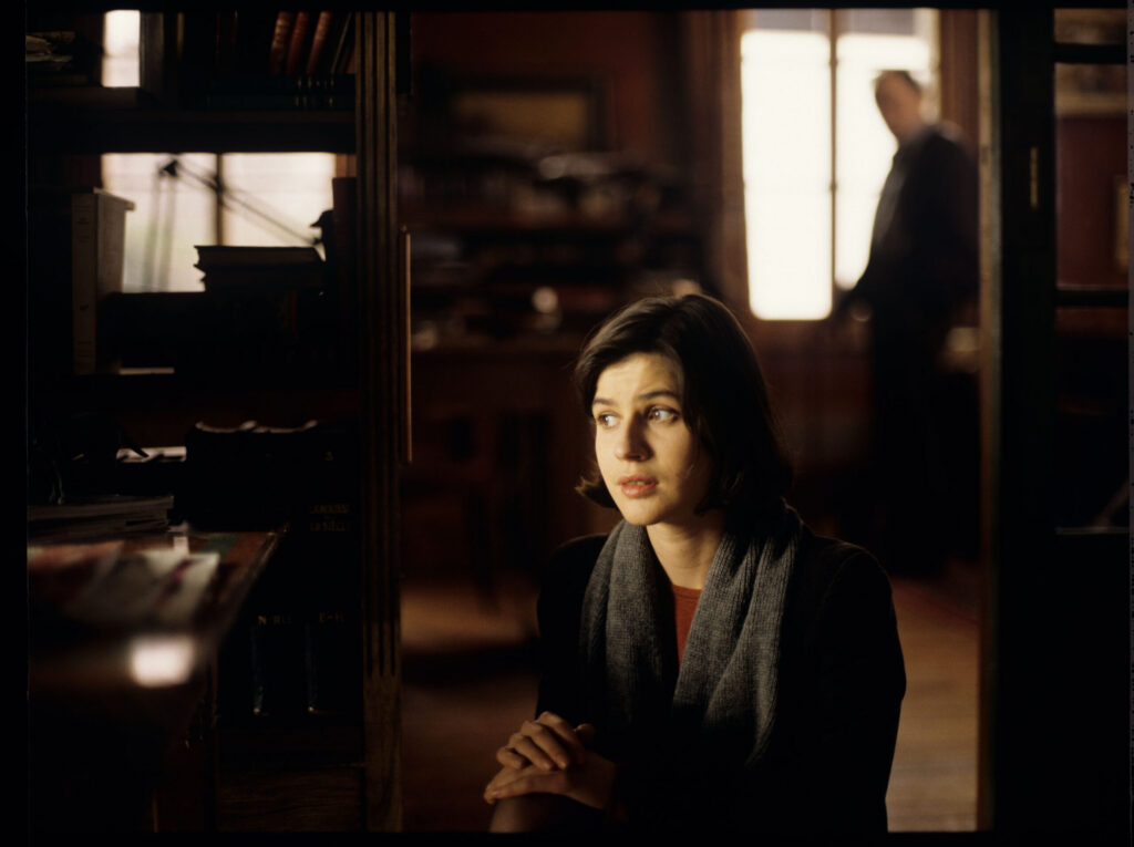 Valentine (Irène Jacob) in the judge's apartment.
