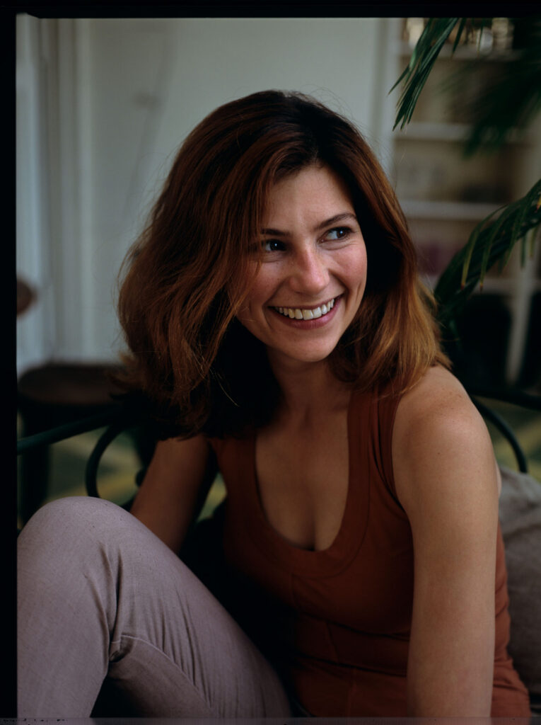 Sandrine (Florence Pernel), lover of Patrice de Courcy, a composer who died tragically in a car accident.