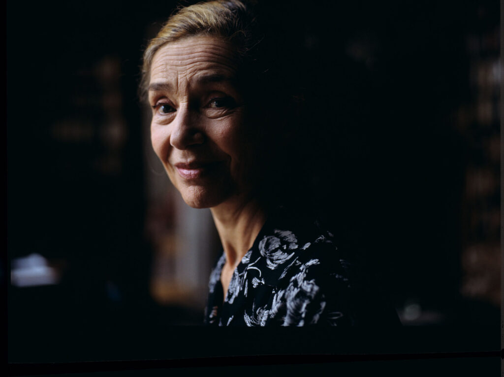 Julie’s mother (Emmanuelle Riva) in a nursing home.