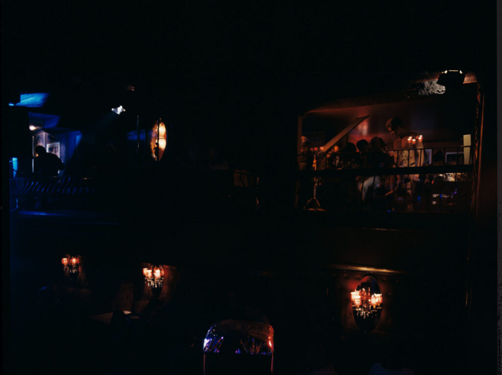 The film set at the Cabaret Live-Show, where Lucille, Julie's neighbor, works.