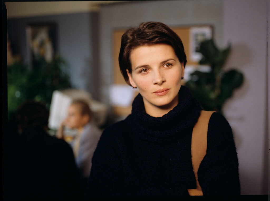 A still of the main character of the film - Julie Vignon, played by actress Juliette Binoche.