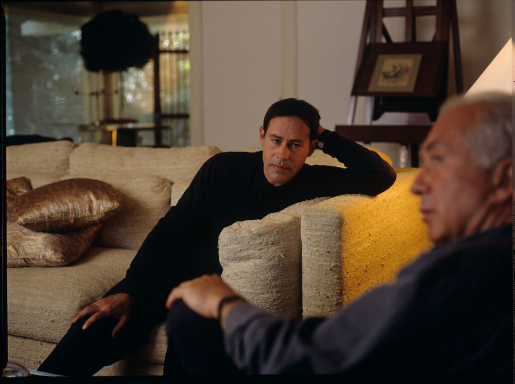 A joint photograph of composer Patrice de Courcy (Hugues Quester) with Alexis Weissenberg, a pianist and musician.
