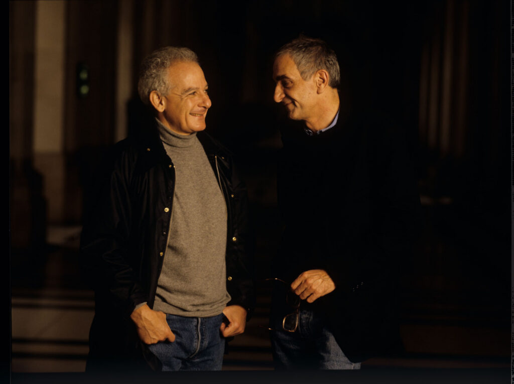 Marin Karmitz (producent) i Krzysztof Kieślowski (reżyser) na planie zdjęciowym.