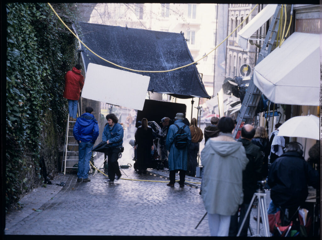 The film crew while filming the scene where Auguste and Karin break up. The scene was not included in the film.