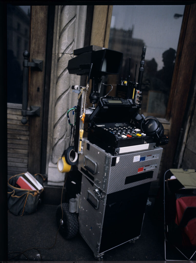 Aparatura dźwiękowa na planie filmowym.